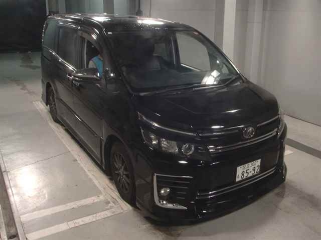 TOYOTA VOXY 2014
