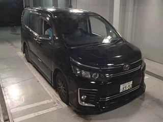 TOYOTA VOXY 2014