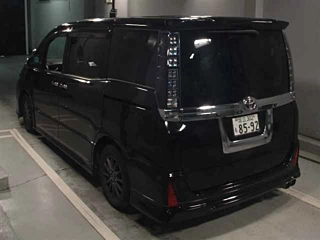 TOYOTA VOXY 2014