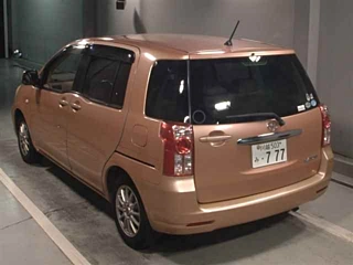 TOYOTA RAUM 2008