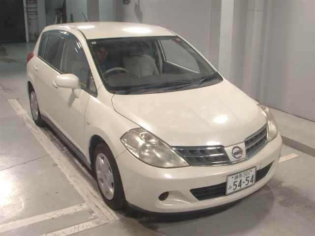 NISSAN TIIDA 2010