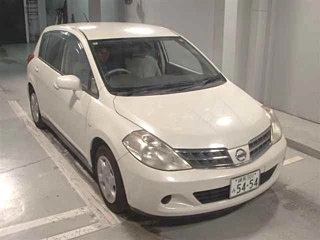 NISSAN TIIDA 2010