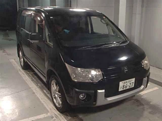 MITSUBISHI DELICA D5 2011