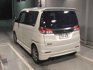 MITSUBISHI DELICA D2 2012