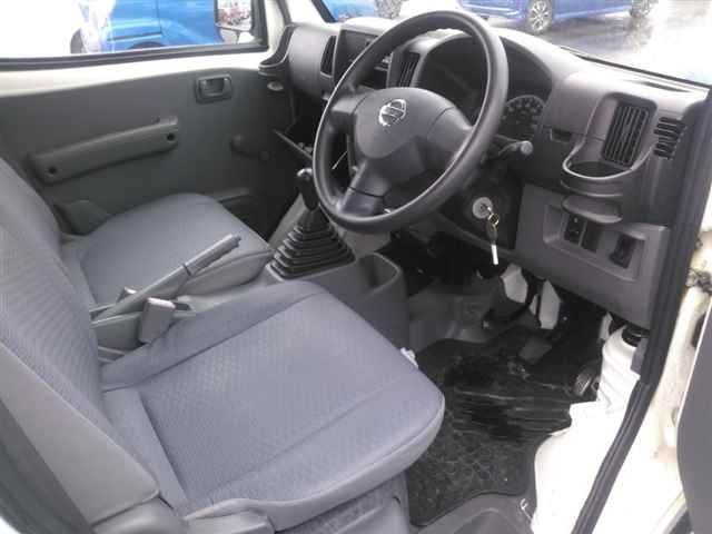 NISSAN CLIPPER VAN 2013