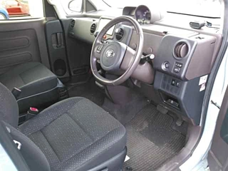 TOYOTA SPADE 2015