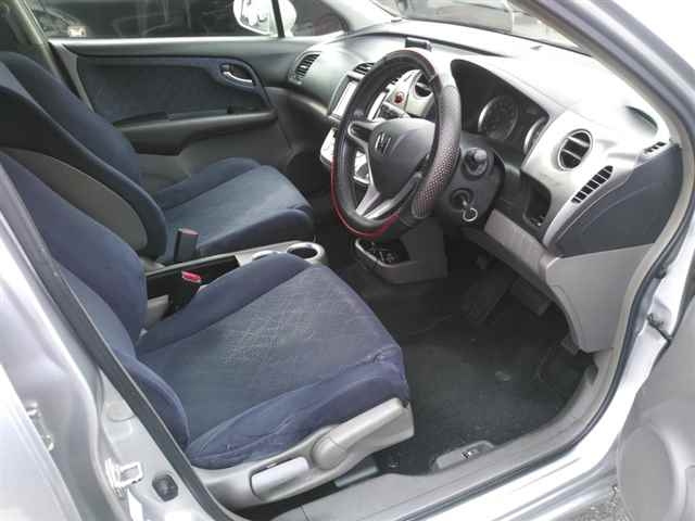 HONDA STREAM 2009