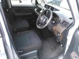 TOYOTA ROOMY 2023