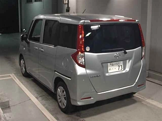 TOYOTA ROOMY 2023