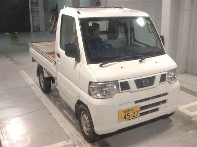 NISSAN CLIPPER TRUCK 2012