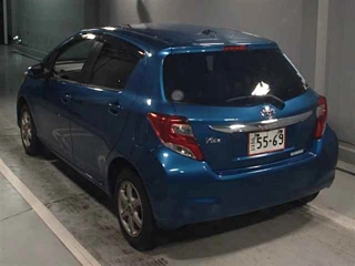 TOYOTA VITZ 2015