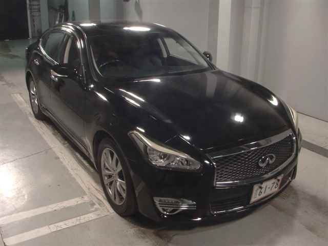 NISSAN FUGA 2015