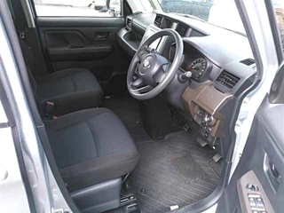 TOYOTA ROOMY 2023