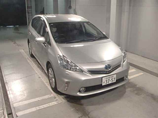 TOYOTA PRIUS ALPHA 2012
