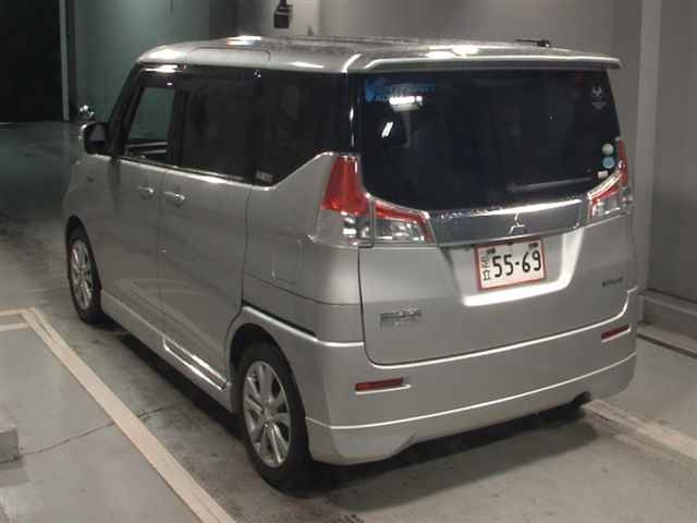 MITSUBISHI DELICA D2 2016