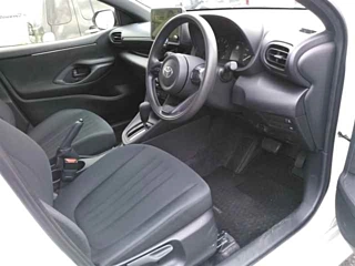 TOYOTA YARIS 2024