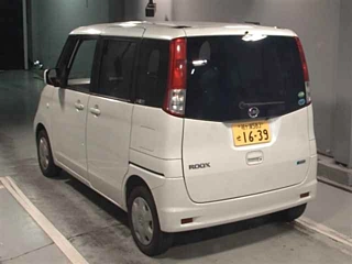 NISSAN ROOX 2013