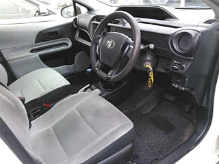 TOYOTA AQUA 2012