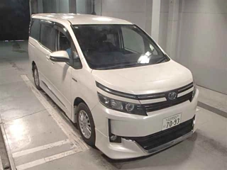 TOYOTA VOXY 2014