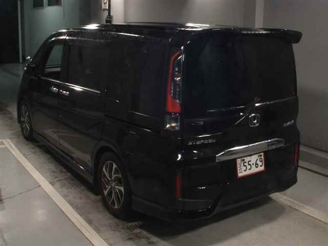 HONDA STEP WAGON 2016