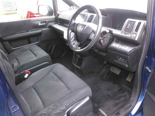 HONDA STEP WAGON 2011