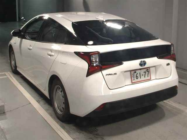 TOYOTA PRIUS 2019