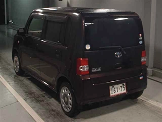 TOYOTA PIXIS SPACE 2016