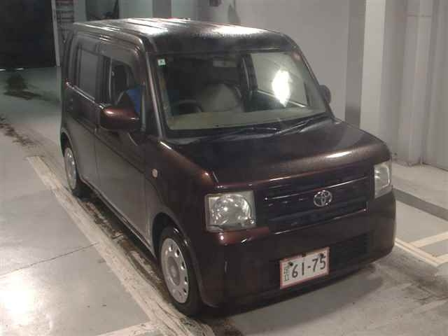 TOYOTA PIXIS SPACE 2016