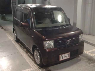 TOYOTA PIXIS SPACE 2016