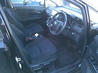 TOYOTA WISH 2013