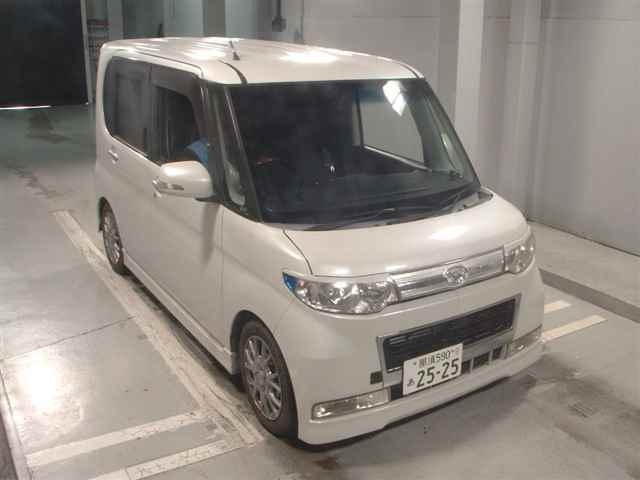 DAIHATSU TANTO 2009