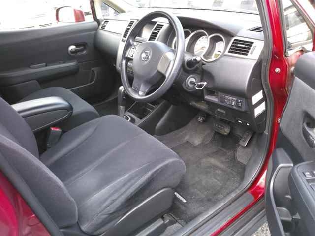 NISSAN TIIDA 2009