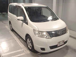 NISSAN SERENA 2010
