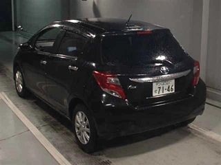 TOYOTA VITZ 2016