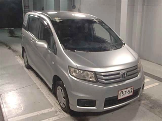 HONDA FREED 2010