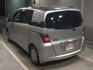 HONDA FREED 2010