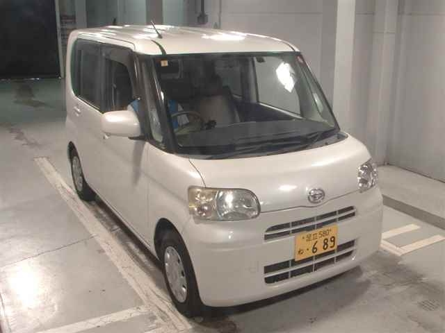 DAIHATSU TANTO 2009