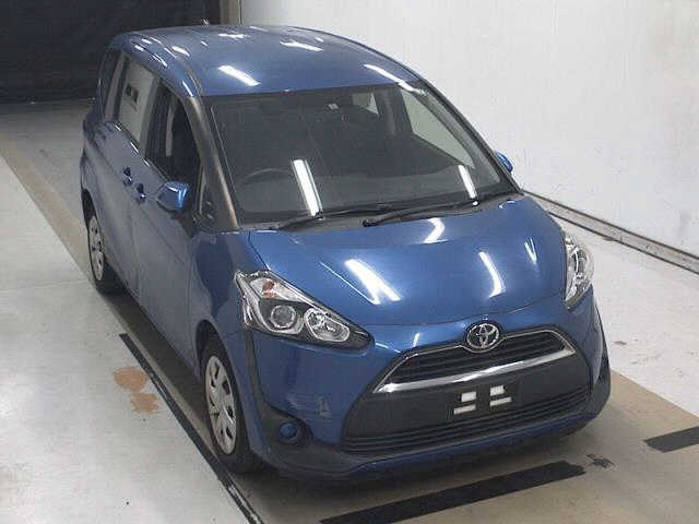 TOYOTA SIENTA 2017