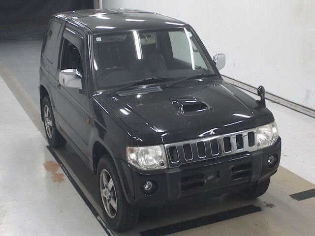 MITSUBISHI PAJERO MINI 2011