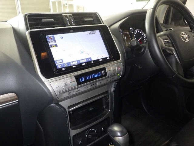 TOYOTA LAND CRUISER PRADO 2019