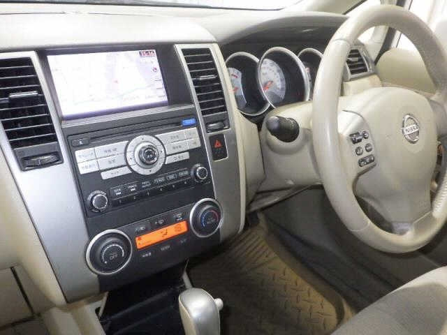 NISSAN TIIDA LATIO 2011