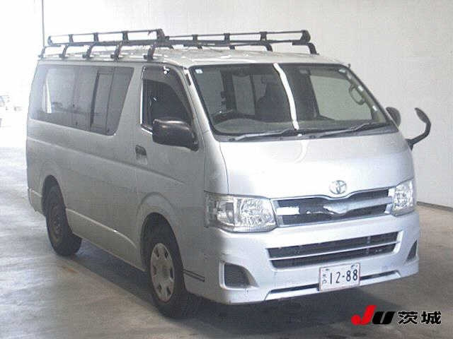 TOYOTA HIACE VAN 2012
