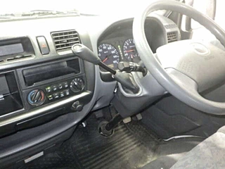 MAZDA BONGO VAN 2010