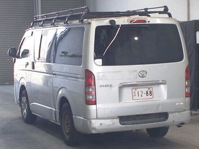 TOYOTA HIACE VAN 2012