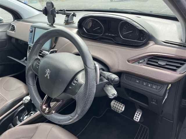 PEUGEOT 2008 2014