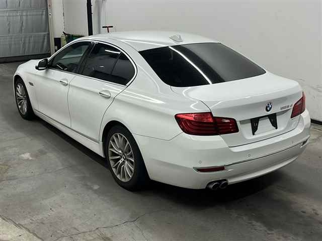 BMW 5 SERIES 2013