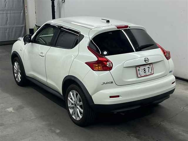 NISSAN JUKE 2012