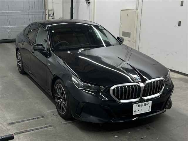 BMW 5 SERIES 2024