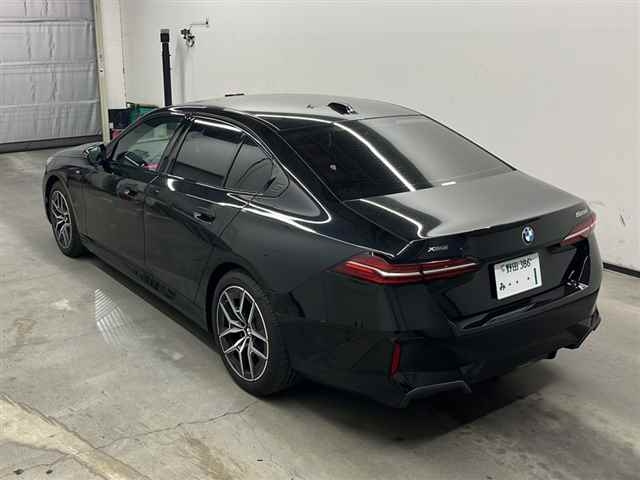 BMW 5 SERIES 2024
