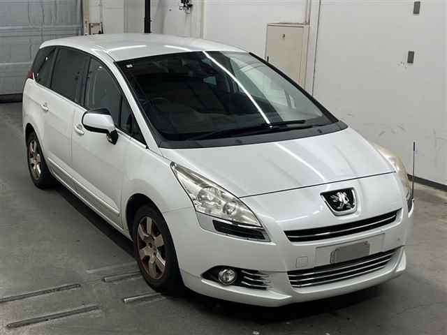 PEUGEOT 5008 2014